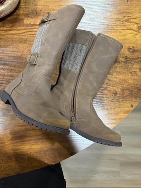 Women’s Knee-High Brown Side-Zip Boots with Knit Panel